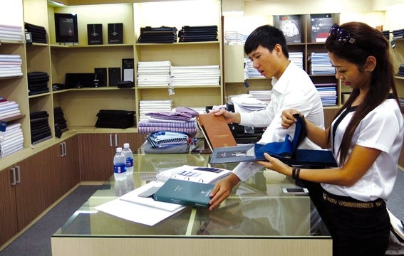 Su that dang sau 'mac' vai ngoai cao cap o cho hinh anh