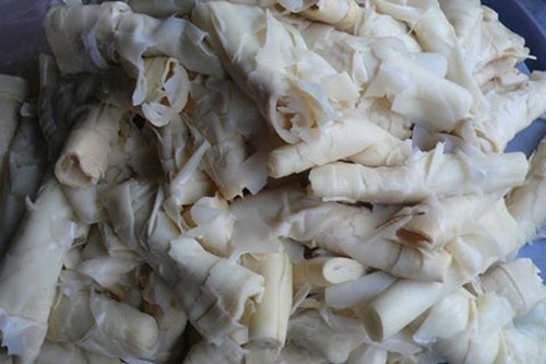 Mang chua trang, gion nho 'ngam' a xit tay gi xet hinh anh