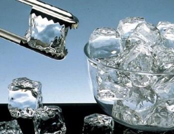 Vi sao nuoc nong dong bang nhanh hon nuoc lanh? hinh anh