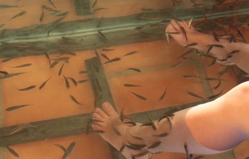 Nguy co tu massage chan bang ca, tay da chet bang luon hinh anh