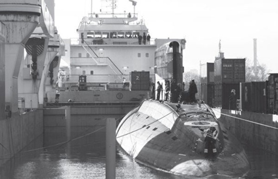 Nam ky su Nga 'ho tong' tau ngam Kilo ve Cam Ranh hinh anh