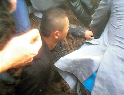 Quan Trung Quoc mat chuc vi chon song 5 nguoi hinh anh