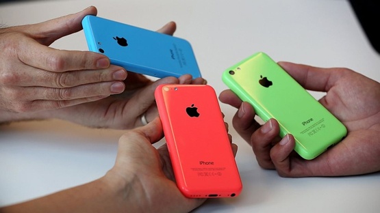 iPhone 5C e am, nha may ngung san xuat? hinh anh