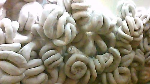 40.000 dong/kg hoa chat tay trang long lon hinh anh