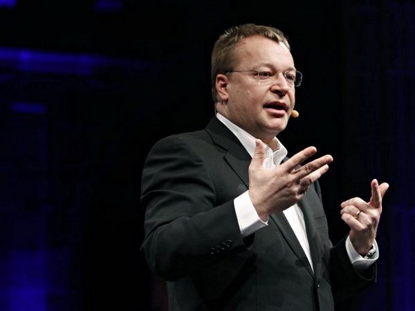 Cuu CEO Nokia bi co dong doi 'an tuoi nuot song' hinh anh