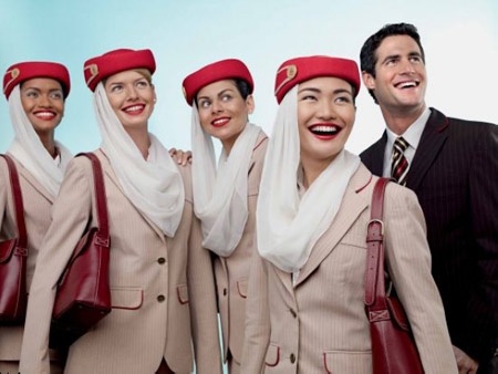 Vi sao nghe tiep vien hang khong hut gioi tre? hinh anh