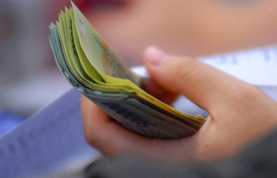 Nhan vien ngan hang thu nhap 9-17 trieu dong/thang hinh anh