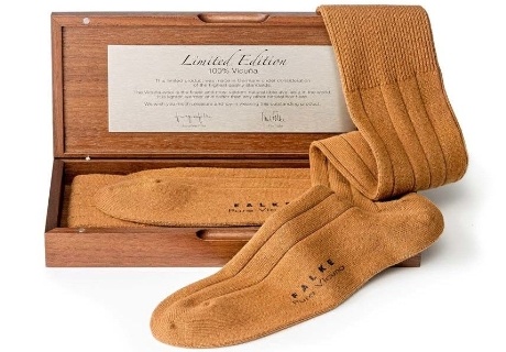 Doi tat dat nhat the gioi gia 25 trieu dong hinh anh