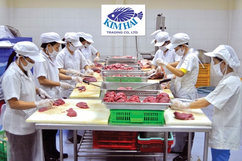 Con bo di lui va cay mia bat goc hinh anh