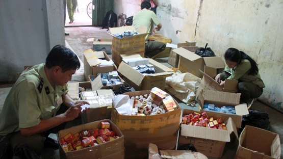 Lam gia hang Viet tai Trung Quoc hinh anh