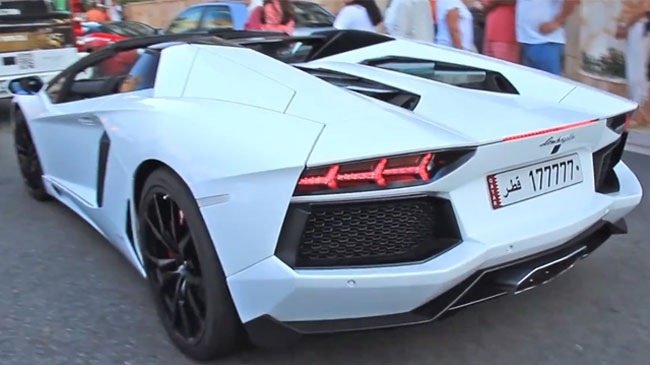 Lamborghini Aventador Roadster 'gam ru' truoc cua song bac hinh anh