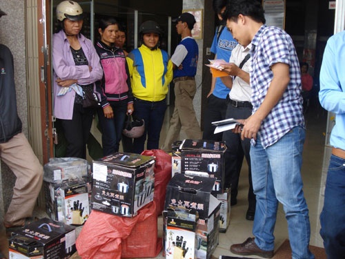 Khuyen mai hang…Trung Quoc hinh anh