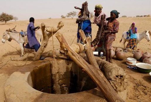 Mua gi voi 10 USD o cac nuoc ngheo nhat the gioi? hinh anh