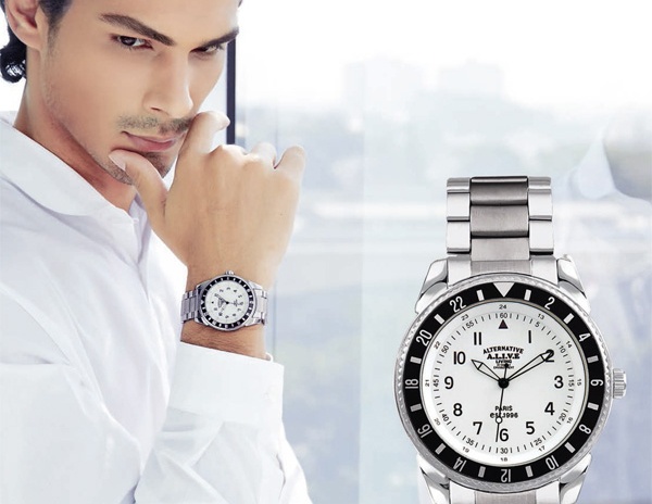 Bi mat dong ho dem di quang cao deu chi 10h10 hinh anh