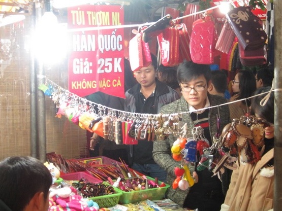 Cho dem Dong Xuan: Diem van hoa thanh thien duong hang nhai hinh anh