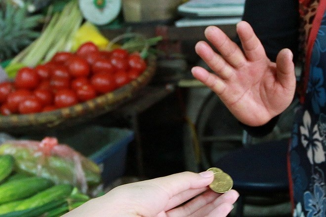 Tien xu 'mat tich' trong tieu dung hinh anh