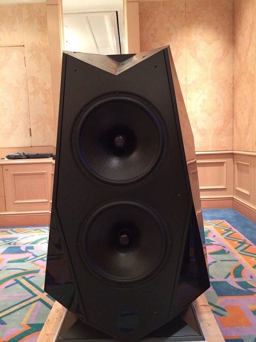 Lap dat doi loa Tesseract dau tien tren the gioi tai Ha Noi hinh anh