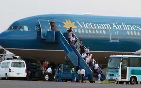 Nghi Tet som 2 ngay, khach ve que het ap luc tau xe? hinh anh