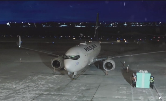 Quang cao Giang sinh 'gay bao' hang chuc trieu cu dan mang hinh anh