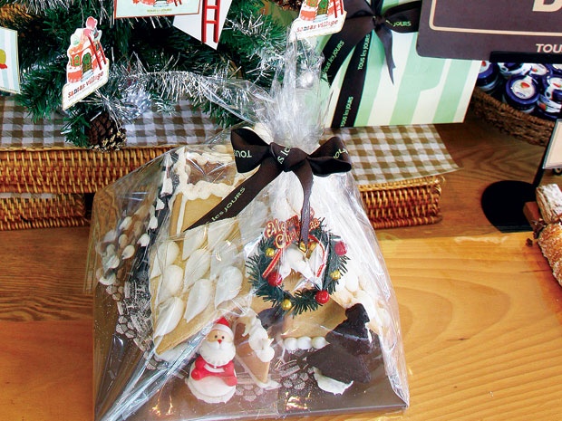 Banh kem Noel gia 120.000 dong hut khach mua hinh anh