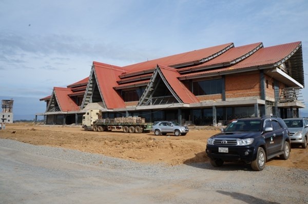 Tai san khong lo cua bau Duc o Lao hinh anh