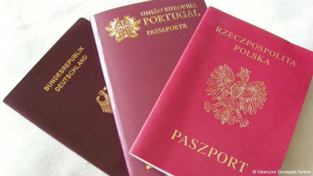 Chau Au moi goi dai gia nuoc ngoai bang ho chieu vang hinh anh