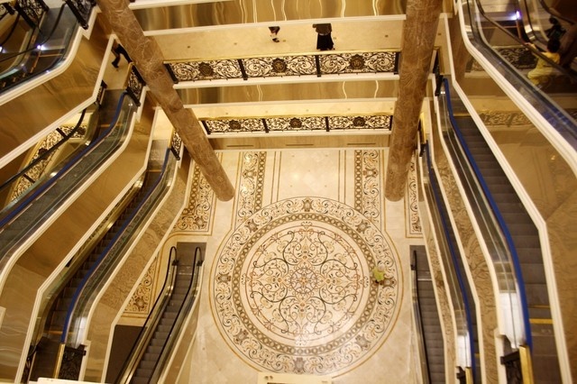 Sep Dat Lanh khuyen Trang Tien Plaza nen tam dong cua hinh anh