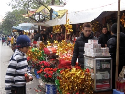 Loan doi tien le truoc Tet hinh anh