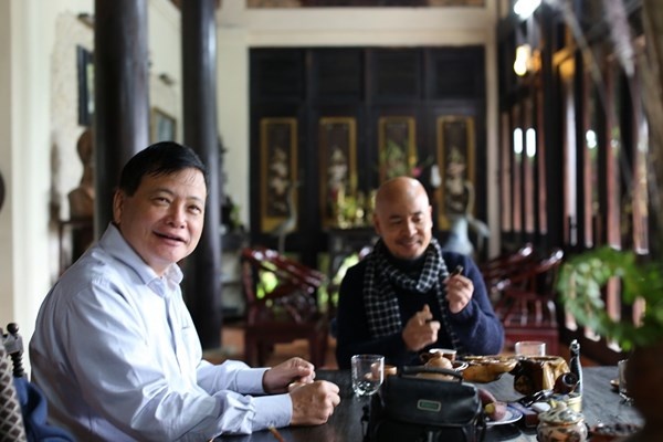 Dang Le Nguyen Vu len rung, nhin doi 49 ngay hinh anh