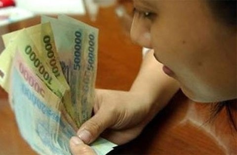 Quan dui, giay ve sinh, chuoi cau… dem ra thuong Tet hinh anh