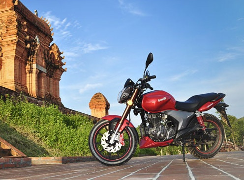 5 mau xe con tay re nhat ra mat nam 2013 tai Viet Nam hinh anh