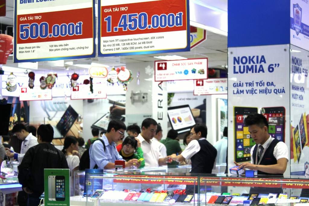 Mac bay dien may khuyen mai cuoi nam hinh anh