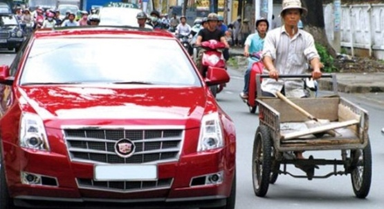 Dan Viet bo 2,5 ty do mua Rolls-Royce, smartphone hinh anh