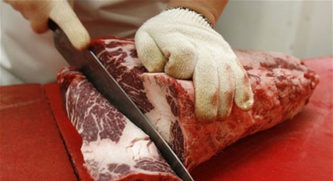 Chu hang 12 tan thit bo qua dat tim cach tuon ra thi truong hinh anh