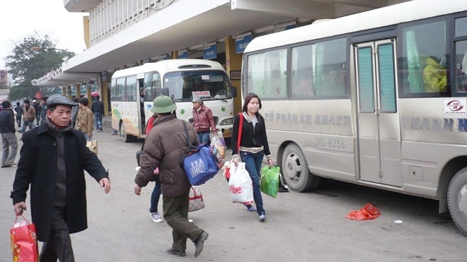 An theo tet, nha xe tang gia ve tren 60% hinh anh