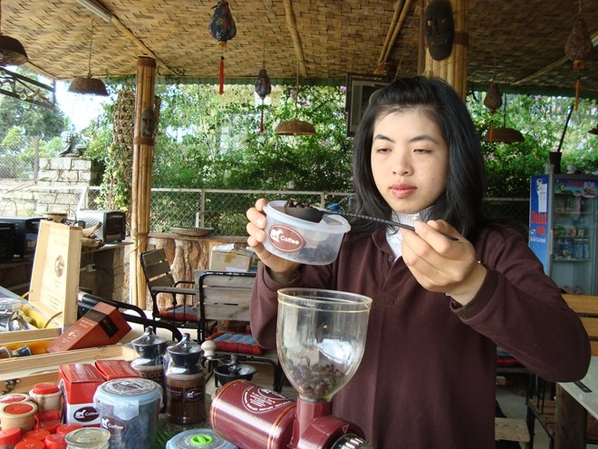 Can canh san xuat, pha che ca phe gia nghin do o Da Lat hinh anh