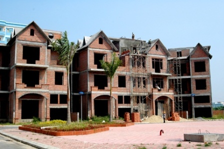 Kinh te kho khan, dan Sai Gon van mua toi 200 biet thu hinh anh