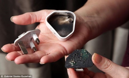 Sac iPhone dung duoc vai ngay da phat no hinh anh