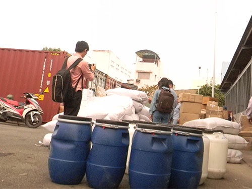 Mua thuoc phao qua de hinh anh