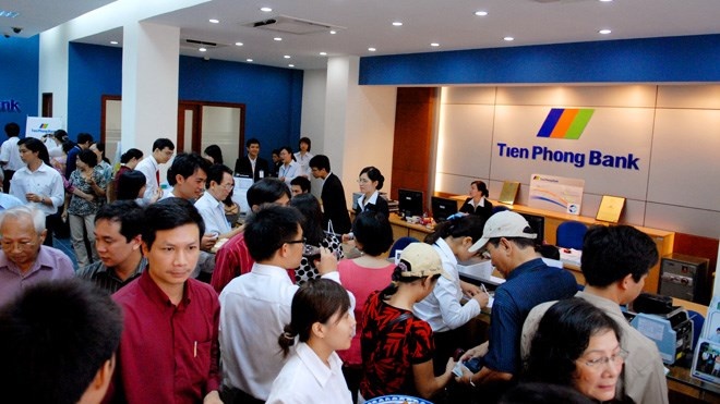 Loi nhuan ngan hang: Ke khoc, nguoi cuoi hinh anh