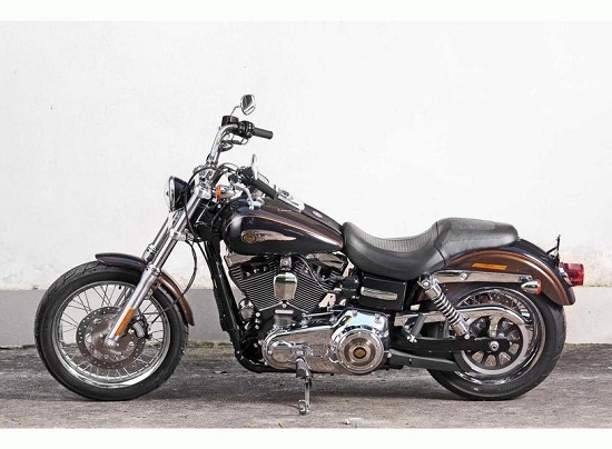 Giao hoang cung so huu Harley-Davidson hinh anh