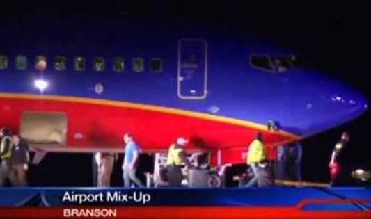 May bay ha canh nham san bay hinh anh