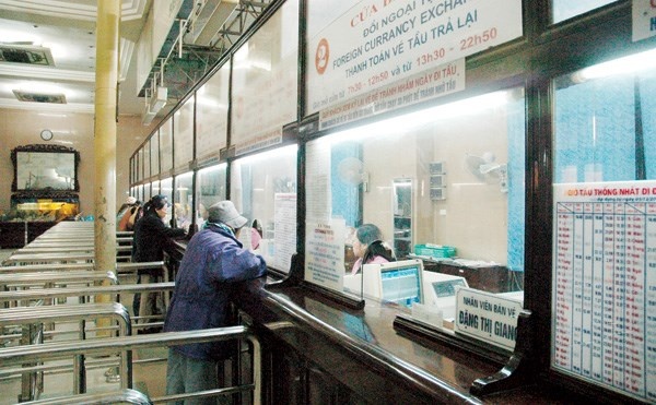 Ve tau Tet e, vi sao? hinh anh