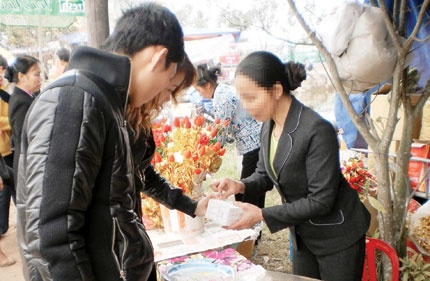 Tung bung dich vu 'hoi lo' than thanh hinh anh