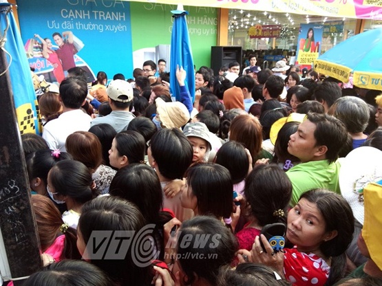 Chen lan ngop tho san hang giam gia cuoi nam hinh anh