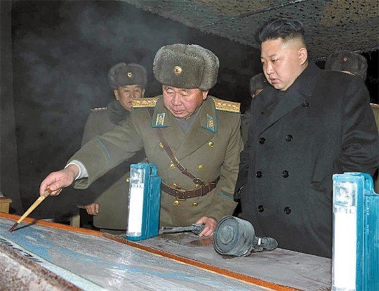 Trieu Tien tap tran tan cong san bay Han Quoc hinh anh