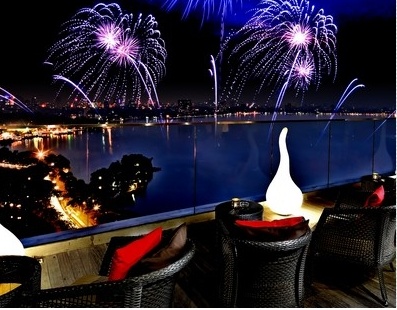 Ve xem phao hoa dem giao thua gia nua trieu vang khach hinh anh