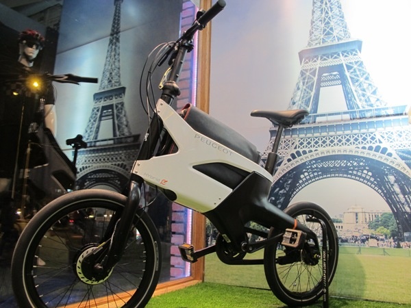 Peugeot va giac mo de doi cua ong chu xe dap Velo Chic hinh anh