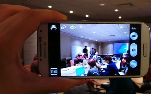 Samsung sap trinh lang smartphone bom tan? hinh anh