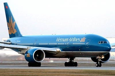 May bay bi mon lop, cham chuyen nua ngay hinh anh